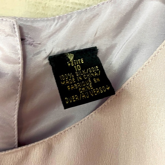 NWT Dana Buchman Light Grey Silk Sleeveless Button Back Blouse Sz 10 - Picture 4 of 7